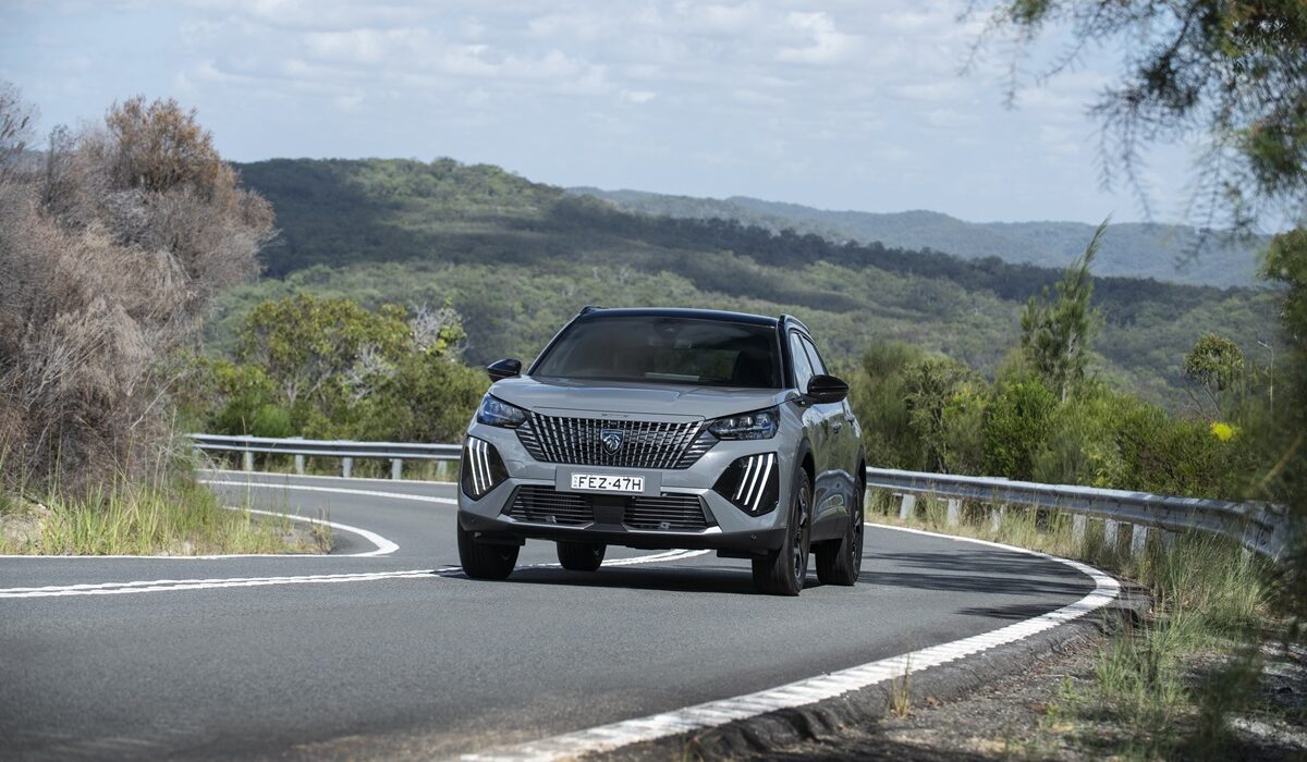 Sleek and Stylish: PEUGEOT Australia launches facelifted 2008 SUV ...